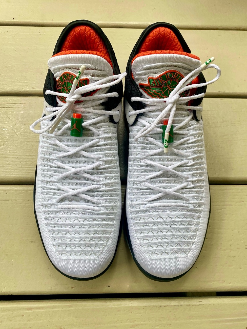 New | Air Jordan 32 Low 'Gatorade' AA1256-100 | Size 10
